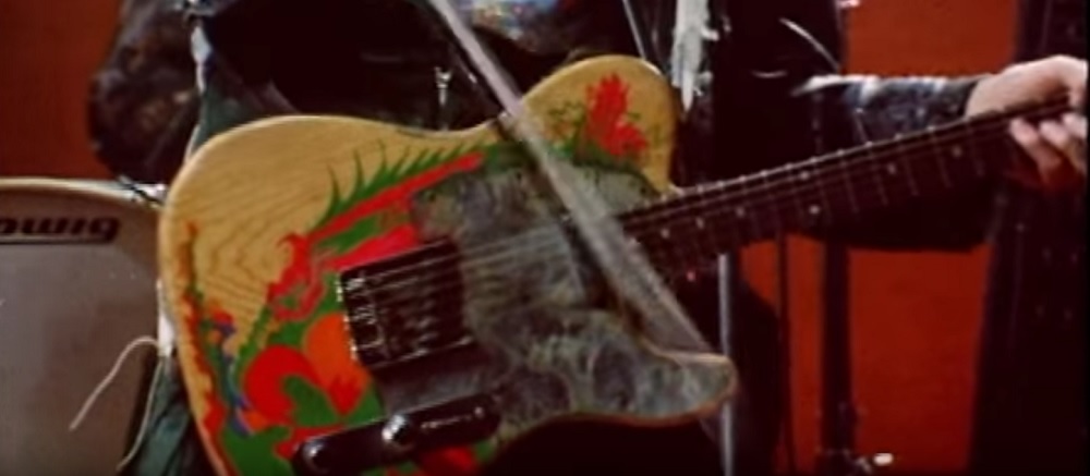 Jimmy Page avec archet sur sa guitare Telecaster